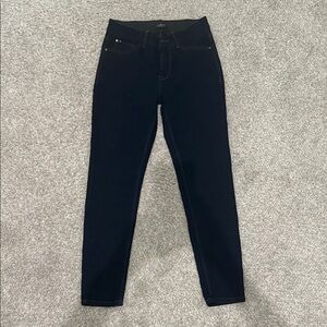 Elegant Black Skinny Dark Denim Jeans for Women